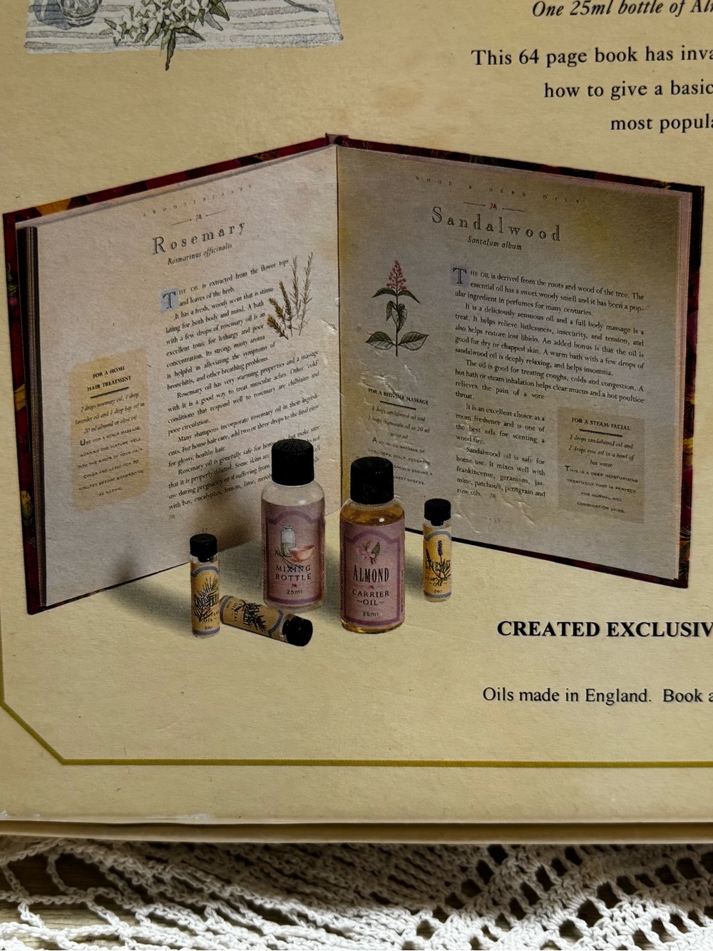 Aromatherapy Gift Set - Oils & Tutorial - Picture 6 of 8